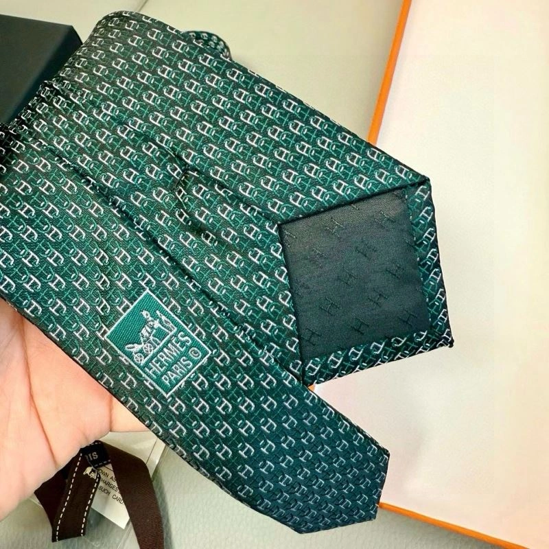 Hermes Neckties FreshLook 268628