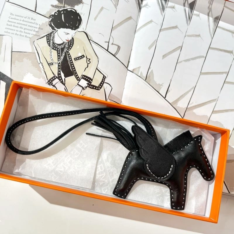 Hermes Ornaments Snug 270213