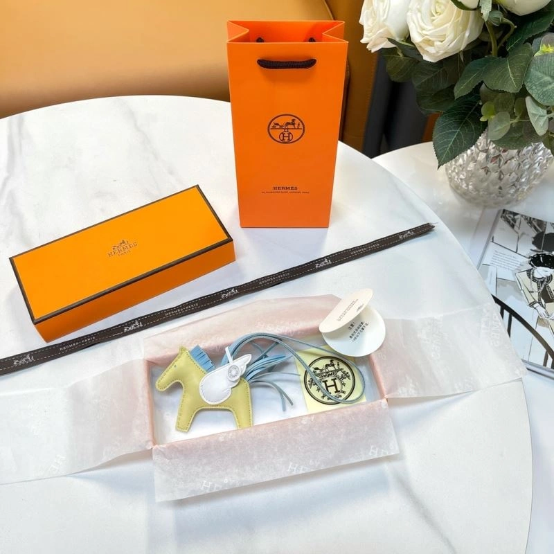 Supportive Hermes Ornaments 270222