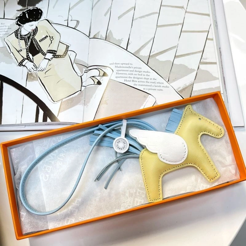 Supportive Hermes Ornaments 270222