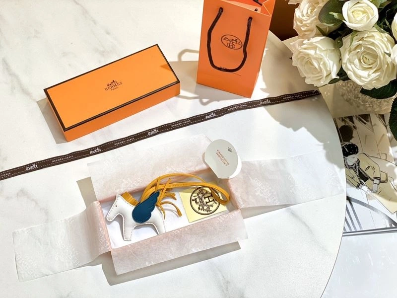 Hermes Ornaments Comfortable 270231