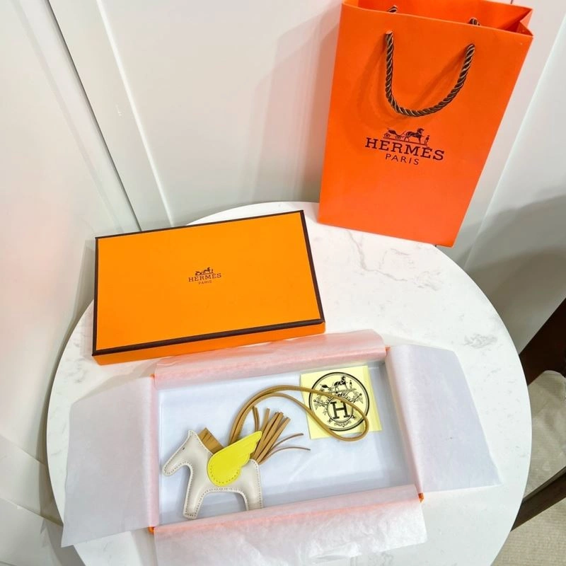 Hermes Ornaments Cozy 270209