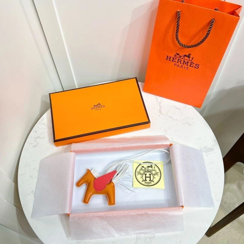 Hermes Ornaments Cozy 270209
