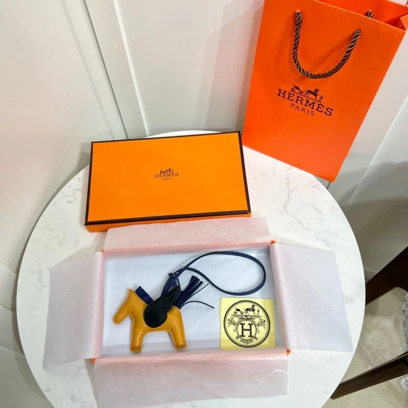 Hermes Ornaments Cozy 270209