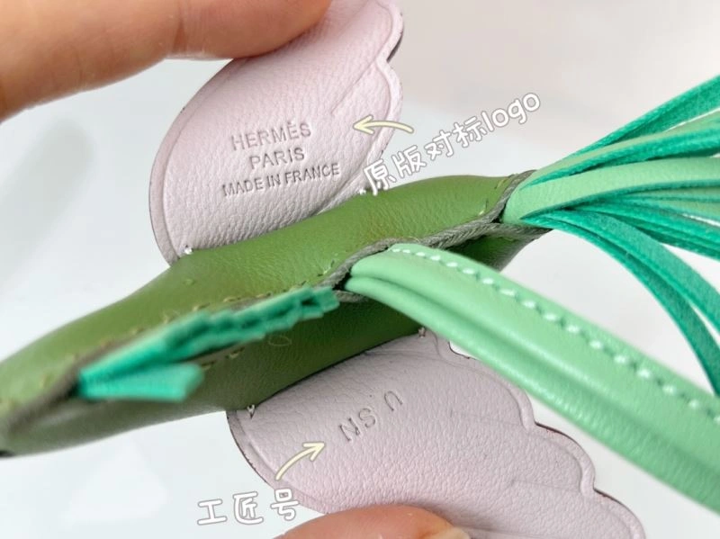 Flexible Hermes Ornaments 270171