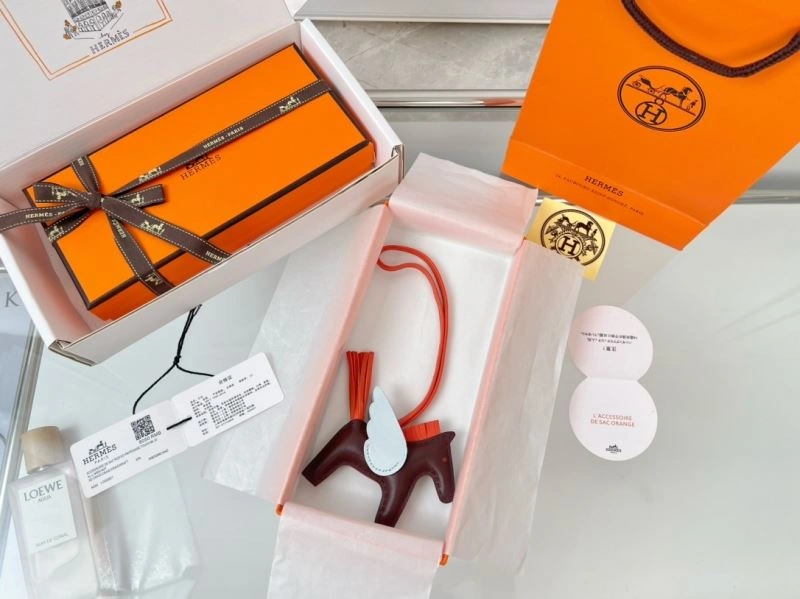 Snug Hermes Ornaments 270167