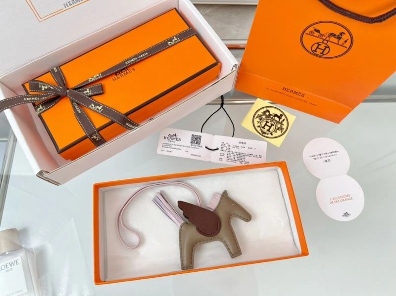 Effortless Hermes Ornaments 270166