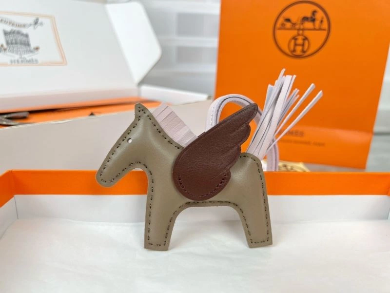 Effortless Hermes Ornaments 270166