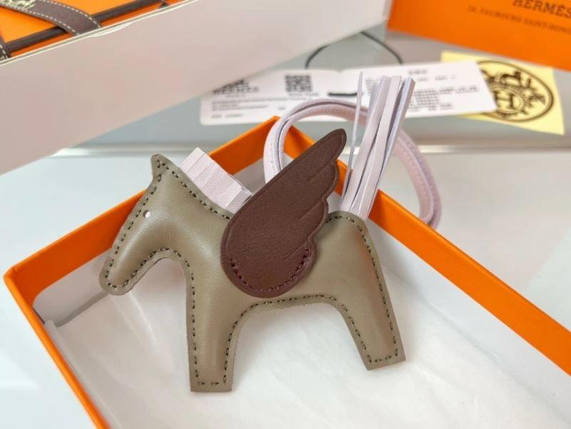 Effortless Hermes Ornaments 270166