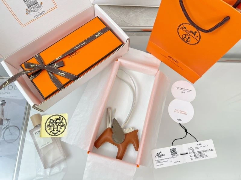 Hermes Ornaments Resilient 270163