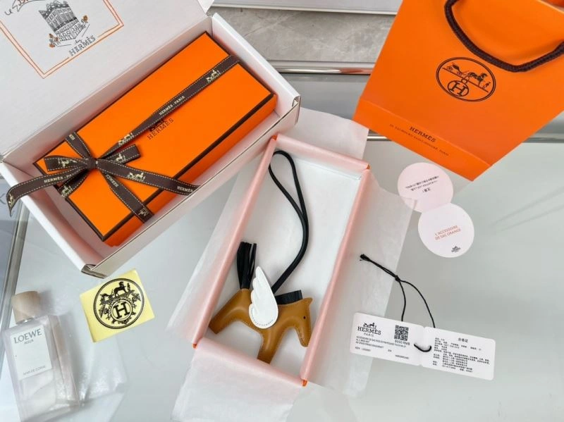 TravelReady Hermes Ornaments 270162