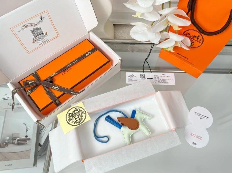 Hermes Ornaments Cozy 270146