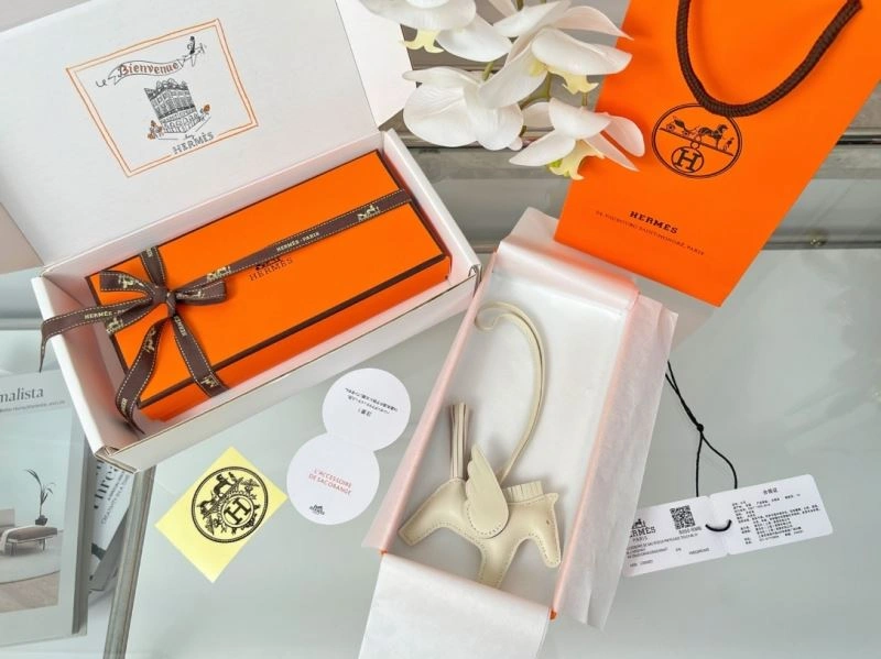 Hermes Ornaments Cozy 270143