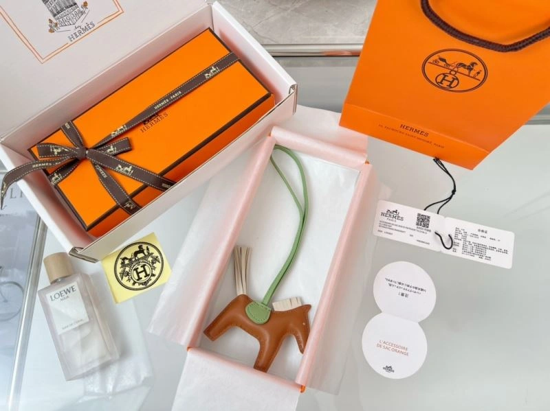Bold Hermes Ornaments 270126