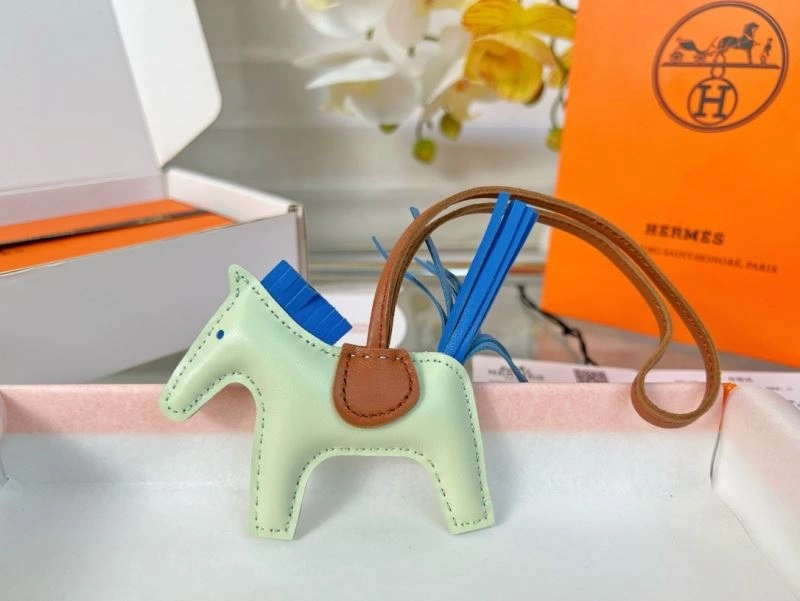 WellDesigned Hermes Ornaments 270090