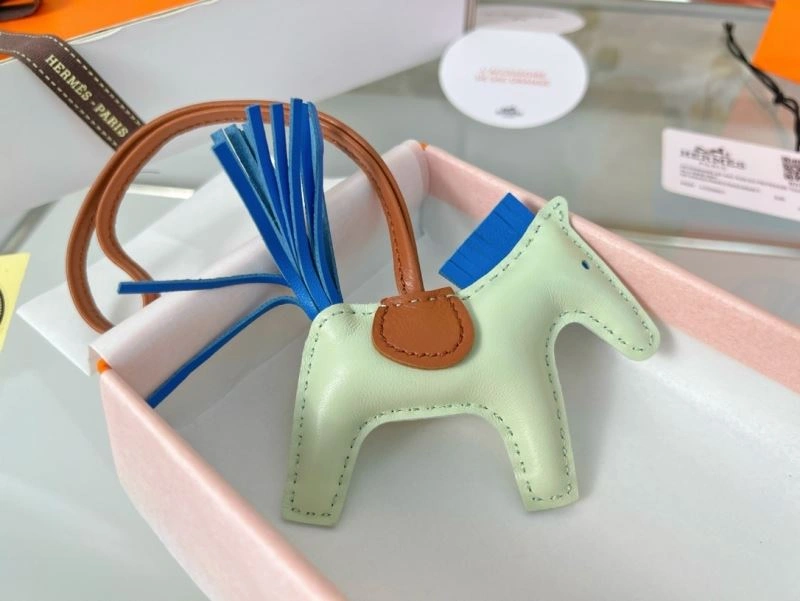 WellDesigned Hermes Ornaments 270090