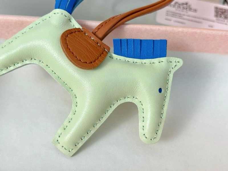 WellDesigned Hermes Ornaments 270090