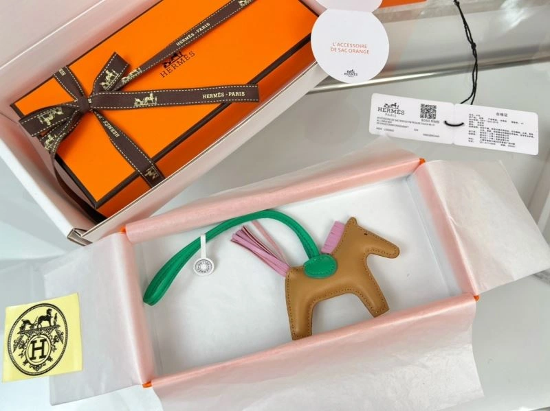 Minimalist Hermes Ornaments 270122