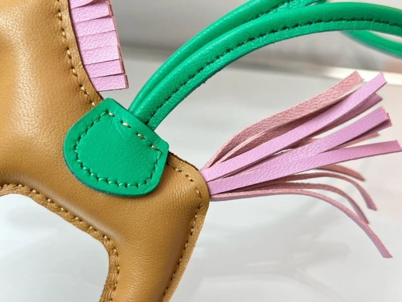 Minimalist Hermes Ornaments 270122