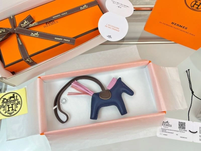 Youthful Hermes Ornaments 270108