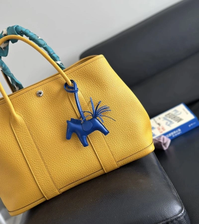 Hermes Ornaments Elegant 270105