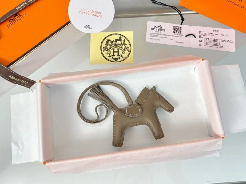 Neat Hermes Ornaments 270049