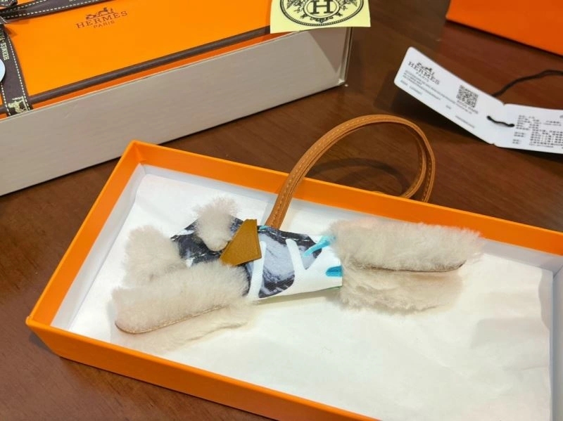 Hermes Ornaments Efficient 270034