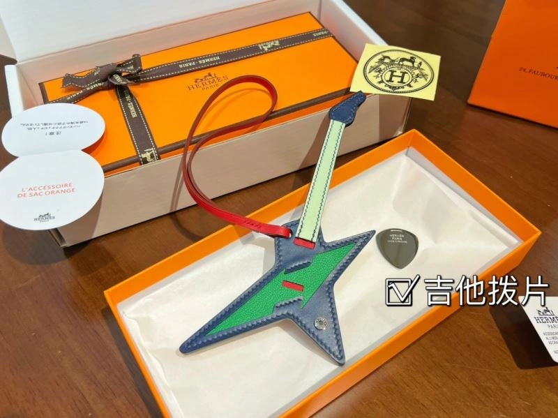 Versatile Hermes Ornaments 270016