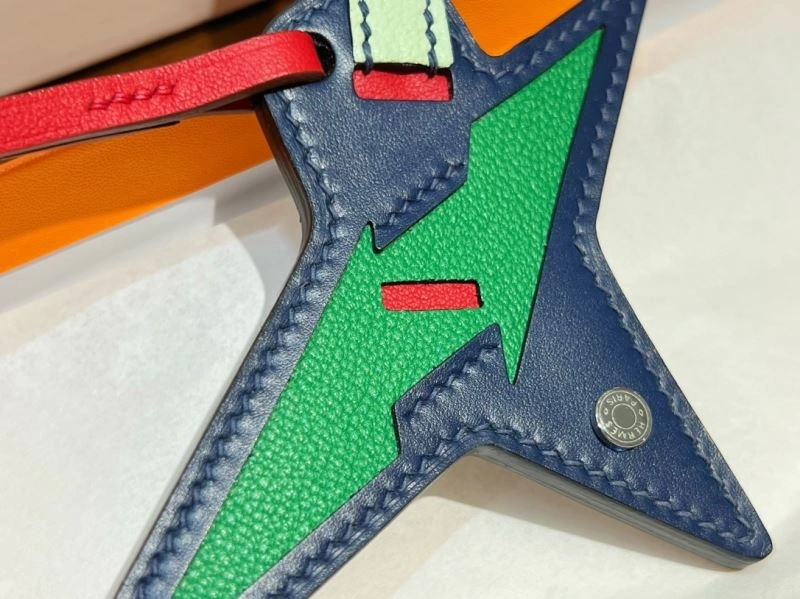 Versatile Hermes Ornaments 270016