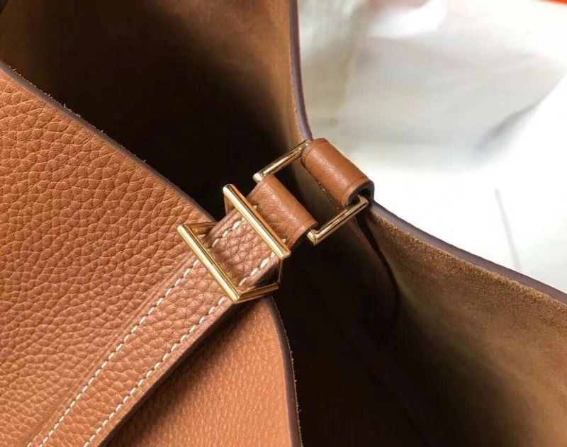 Trendsetting Hermes Picotin Lock 89944