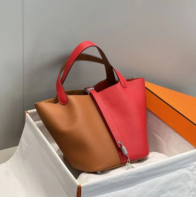 Contemporary Hermes Picotin Lock 48684