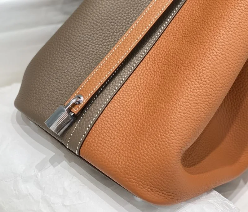 Hermes Picotin Lock Compact 48603