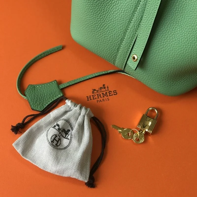 WellDesigned Hermes Picotin Lock 48615