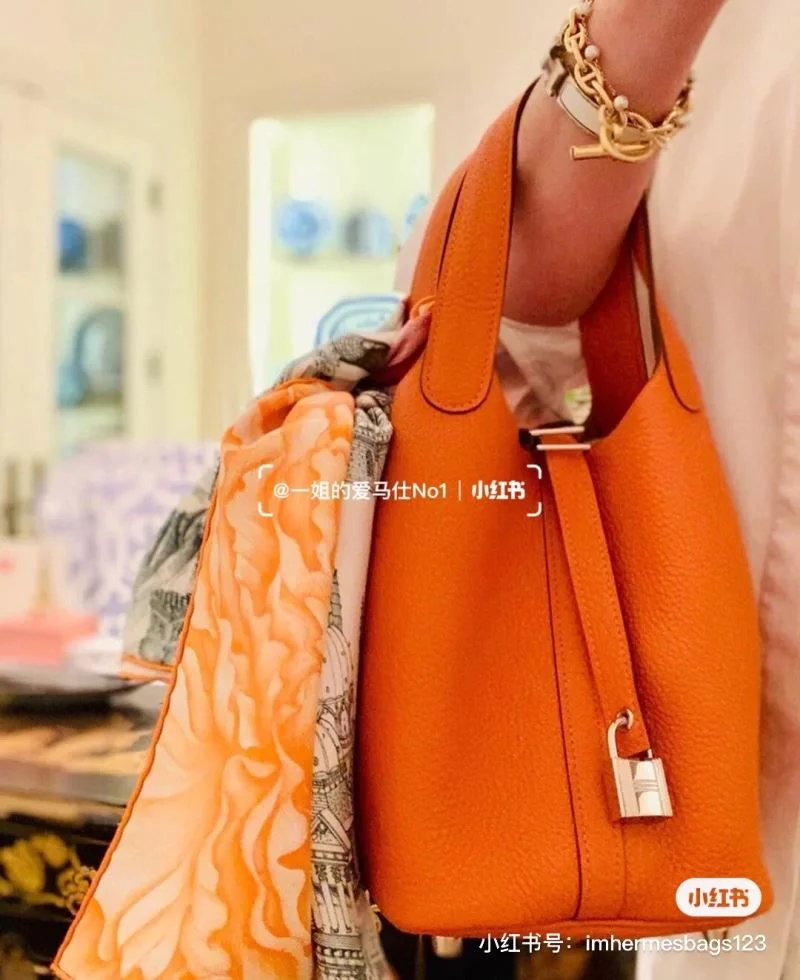 Neat Hermes Picotin Lock 48584
