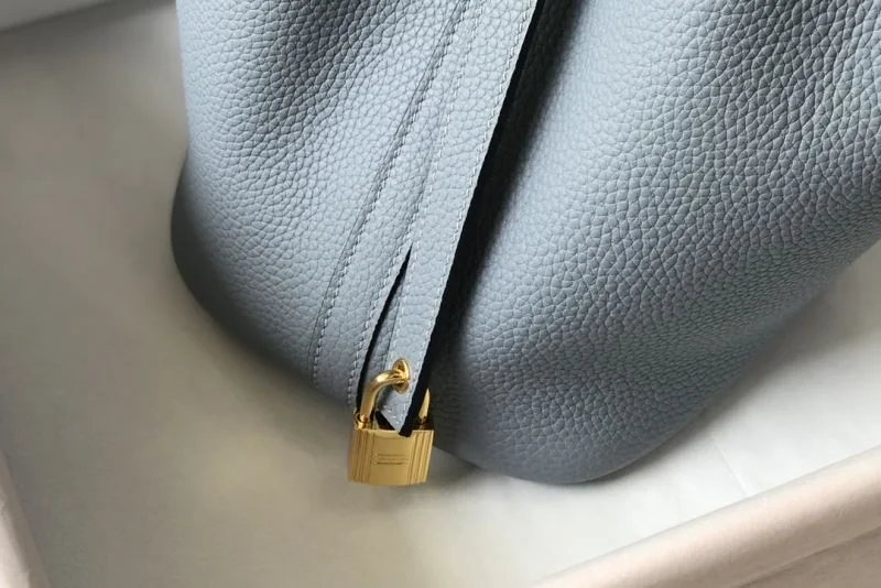 Lightweight Hermes Picotin Lock 48577