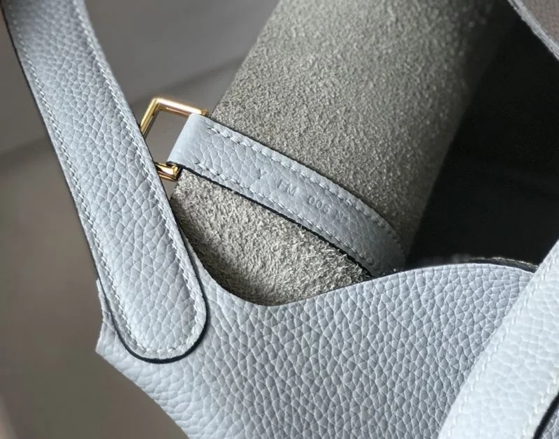 Lightweight Hermes Picotin Lock 48577