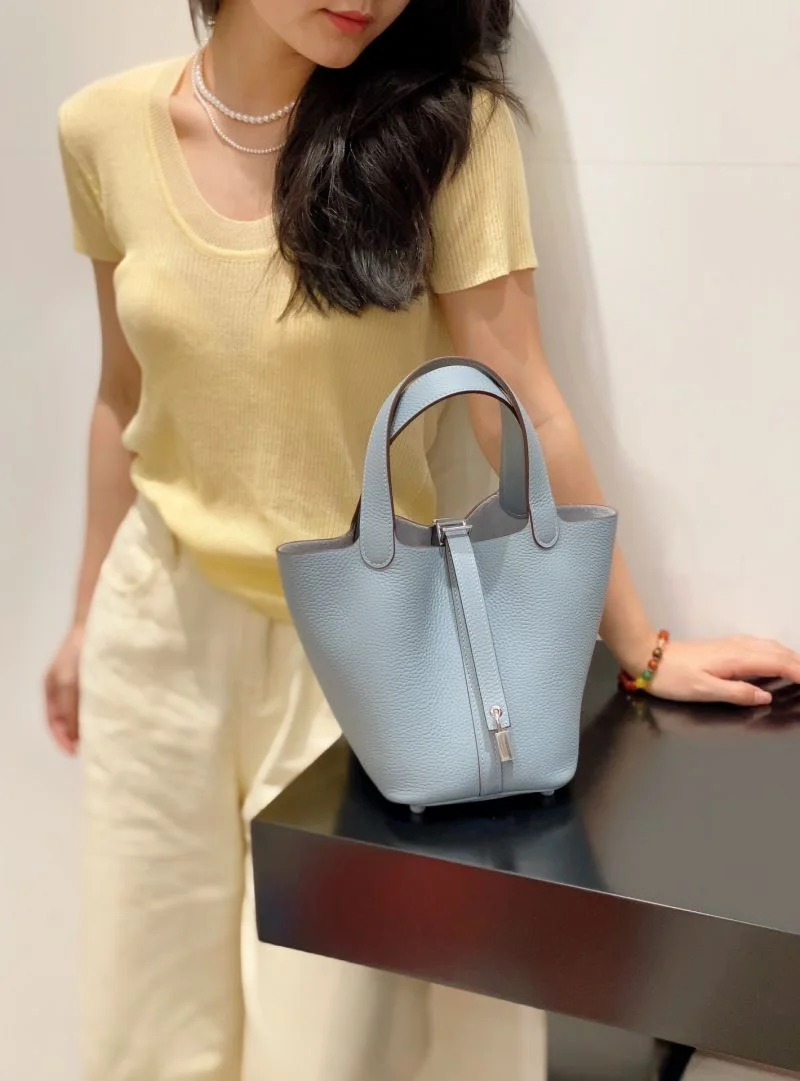 Lightweight Hermes Picotin Lock 48571