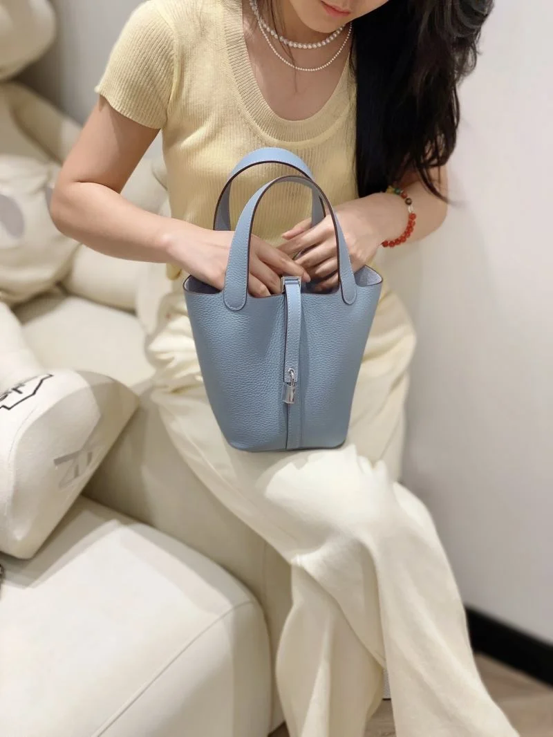 Lightweight Hermes Picotin Lock 48571
