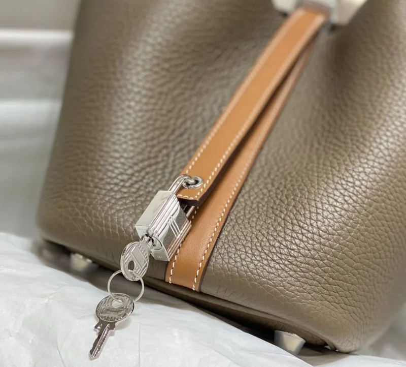 Sophisticated Hermes Picotin Lock 47869