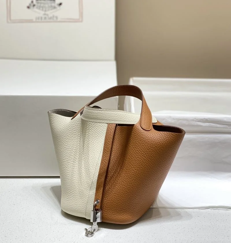 Trendsetting Hermes Picotin Lock 47830