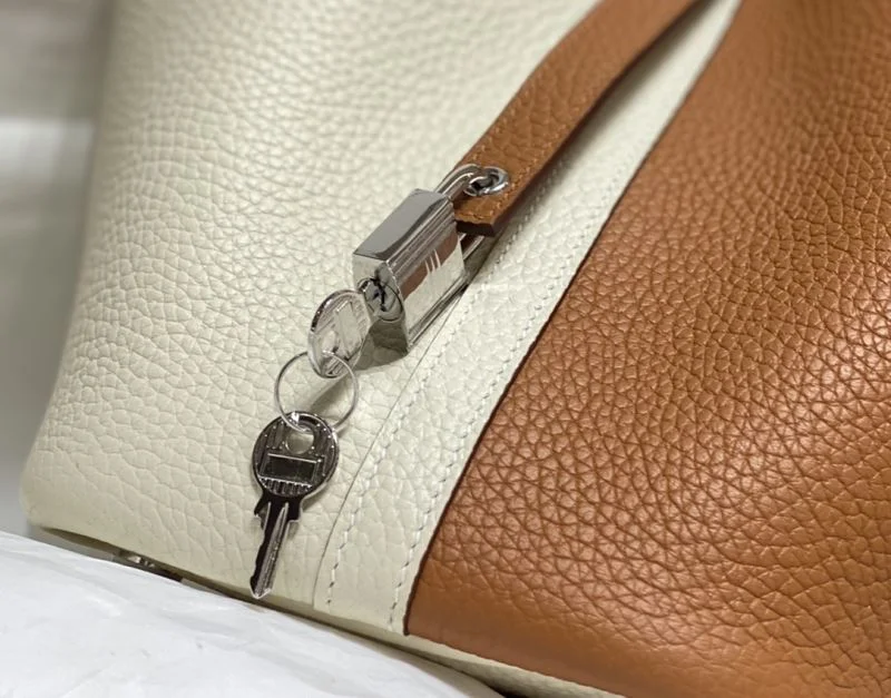 Trendsetting Hermes Picotin Lock 47830