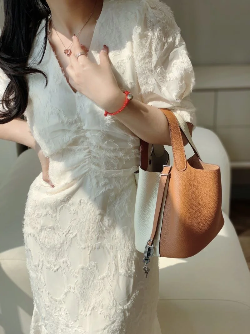 Trendsetting Hermes Picotin Lock 47830