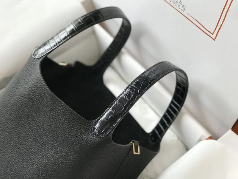 Casual Hermes Picotin Lock 47799