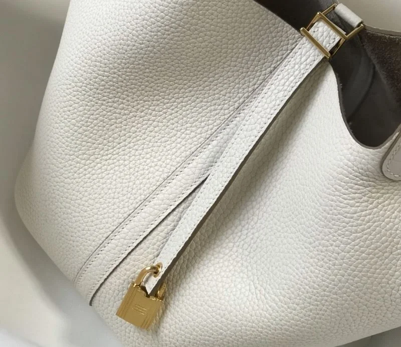 Hermes Picotin Lock Stylish 47827