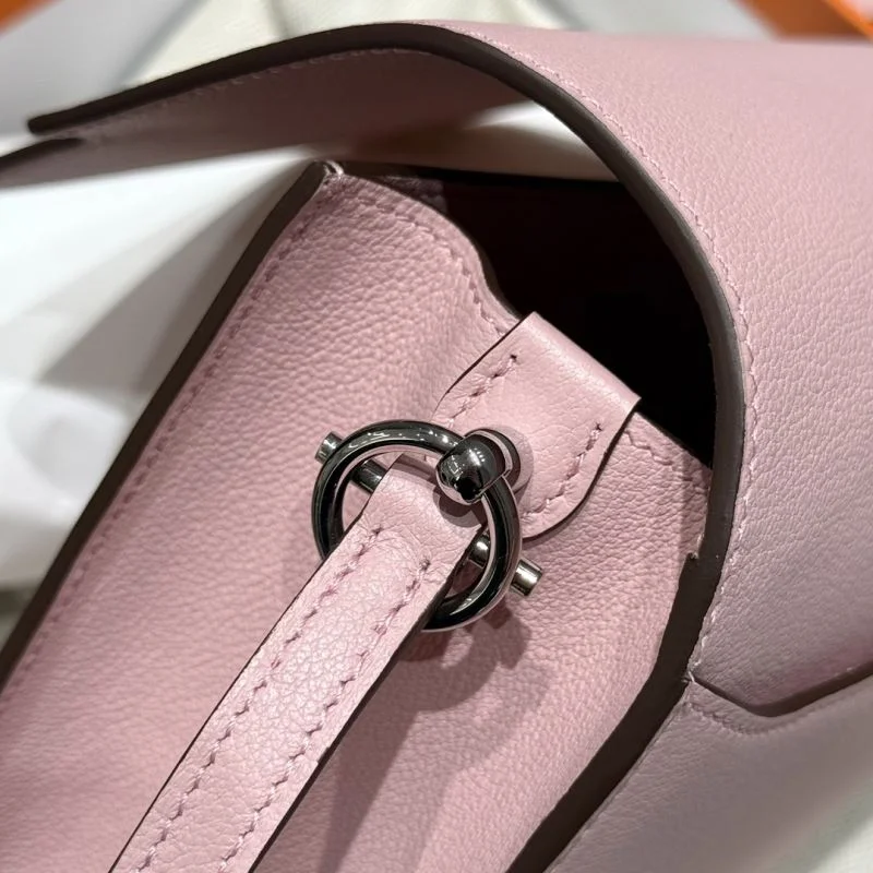 Sleek Hermes Roulis Bags 47832