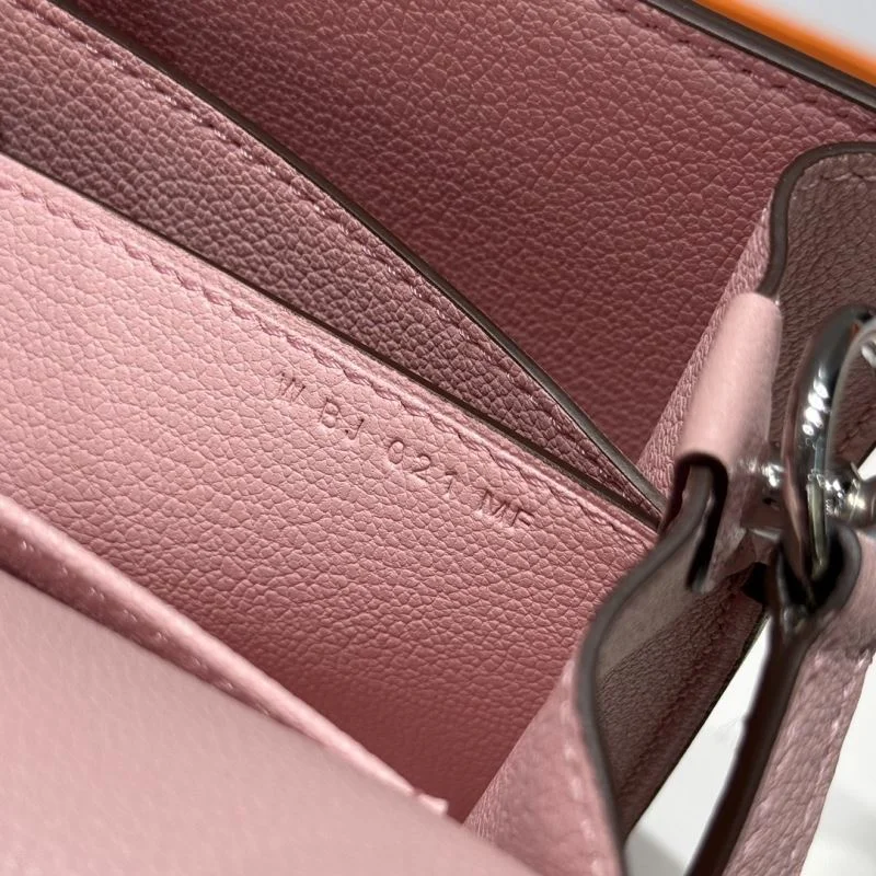 Sleek Hermes Roulis Bags 47832