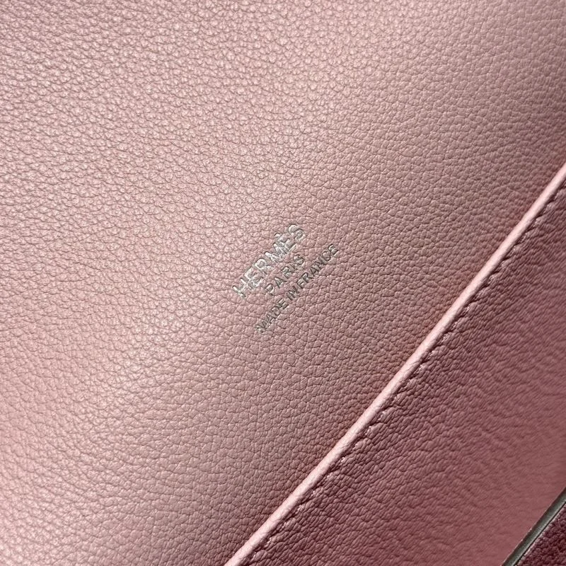 Sleek Hermes Roulis Bags 47832