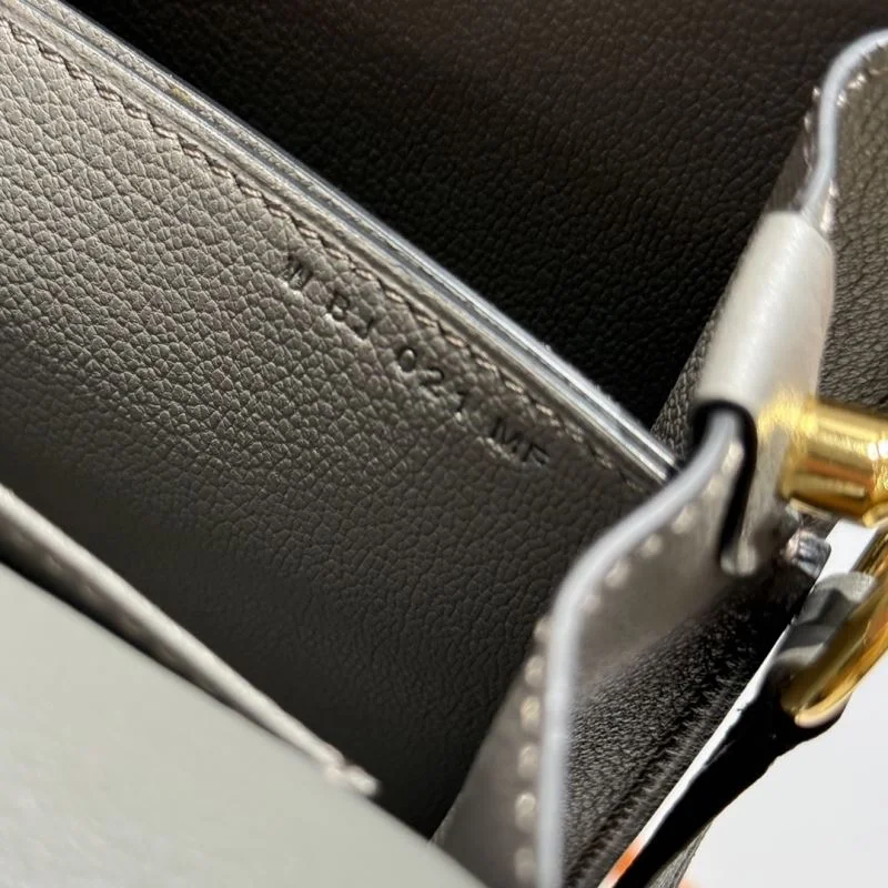 Hermes Roulis Bags Unisex 47788