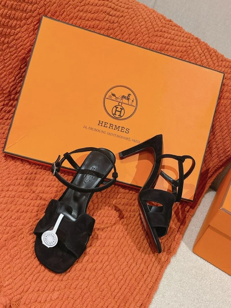 UrbanChic Hermes Sandals 27609