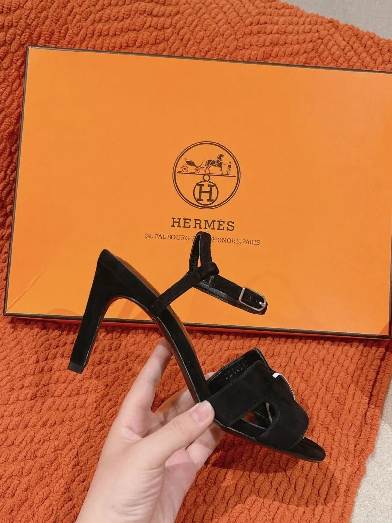 UrbanChic Hermes Sandals 27609